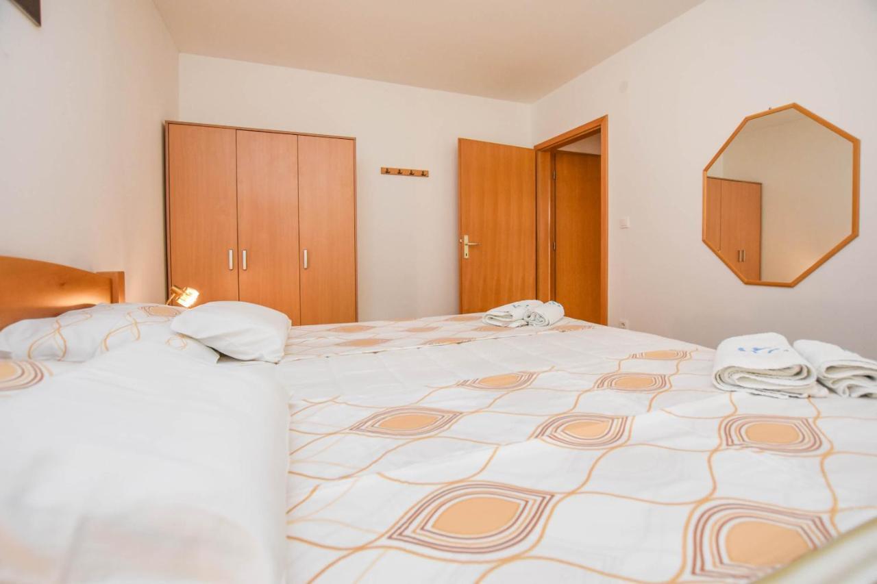 Apartments Dandelion Biograd Na Moru Exterior photo