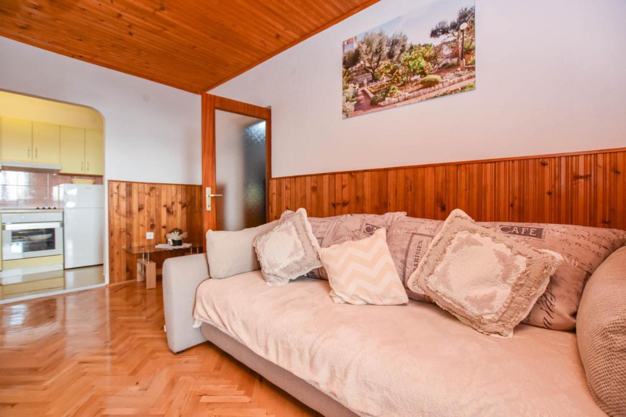 Apartments Dandelion Biograd Na Moru Exterior photo