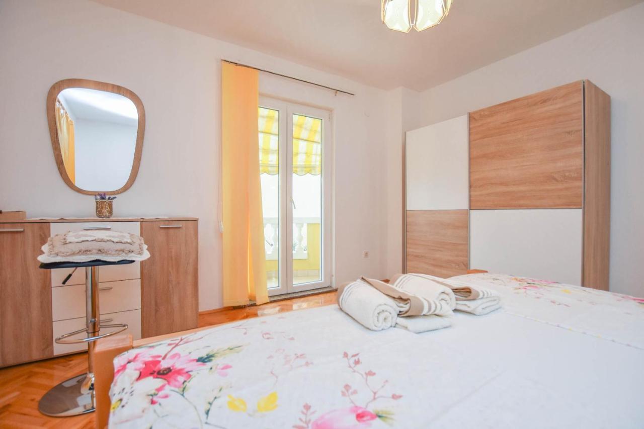 Apartments Dandelion Biograd Na Moru Exterior photo