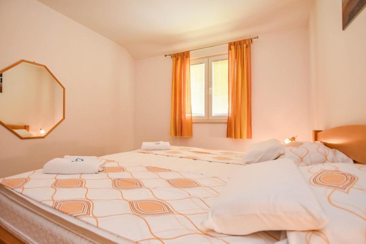 Apartments Dandelion Biograd Na Moru Exterior photo