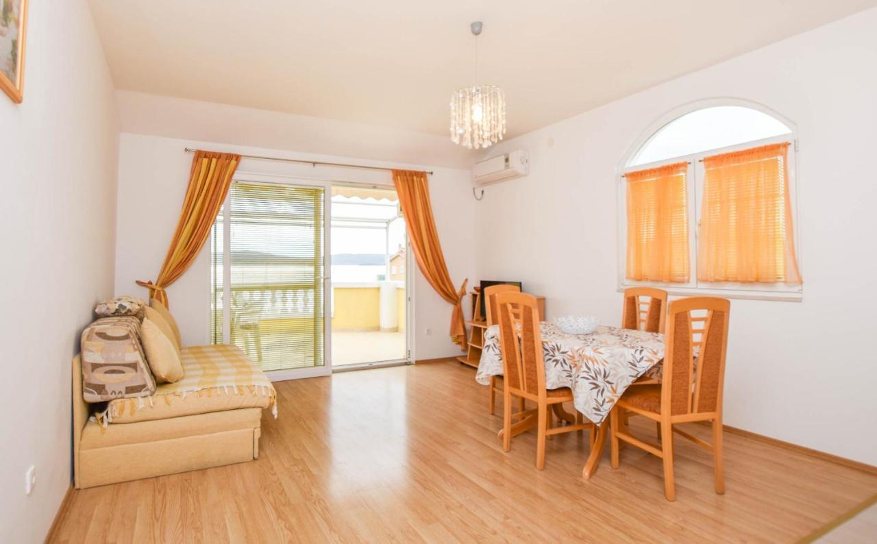 Apartments Dandelion Biograd Na Moru Exterior photo