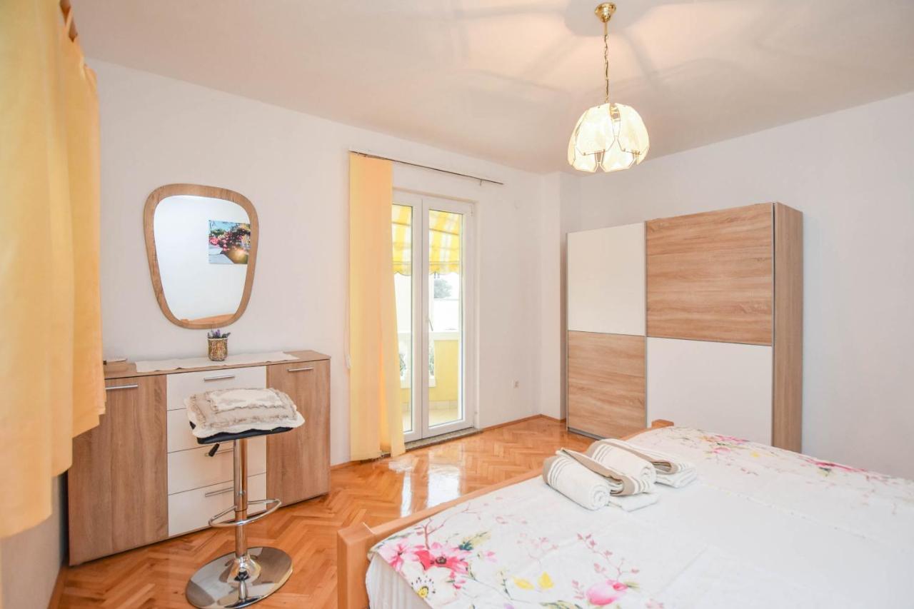 Apartments Dandelion Biograd Na Moru Exterior photo