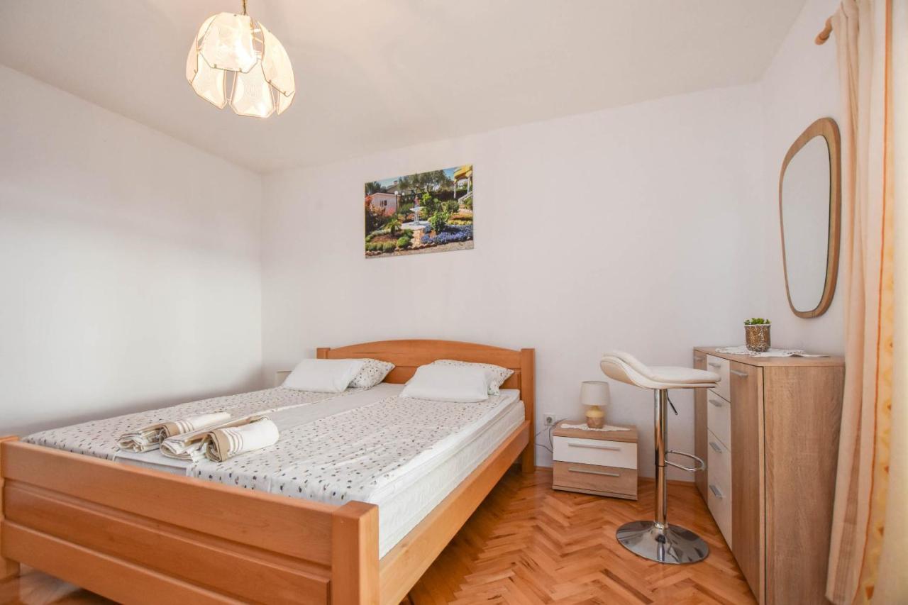 Apartments Dandelion Biograd Na Moru Exterior photo