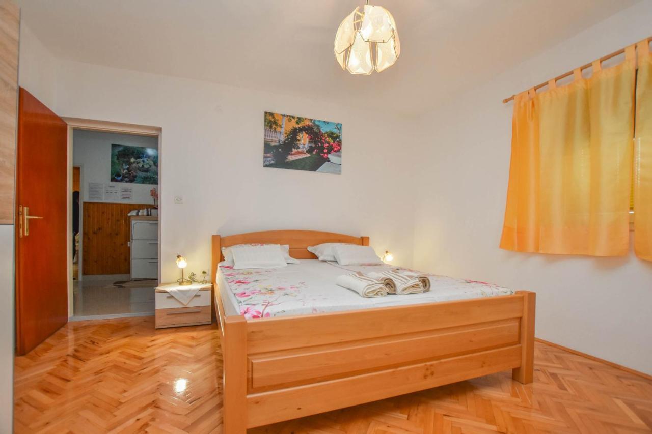Apartments Dandelion Biograd Na Moru Exterior photo